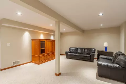830 Harmon Blvd, Hoffman Estates, IL 60169 photo 30