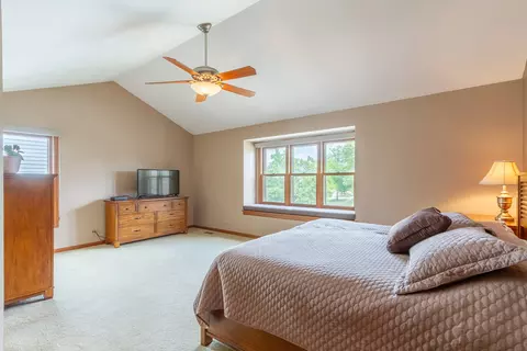 830 Harmon Blvd, Hoffman Estates, IL 60169 photo 19