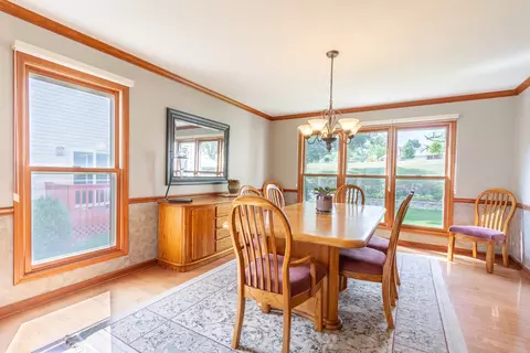 830 Harmon Blvd, Hoffman Estates, IL 60169 photo 7