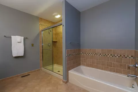 830 Harmon Blvd, Hoffman Estates, IL 60169 photo 28