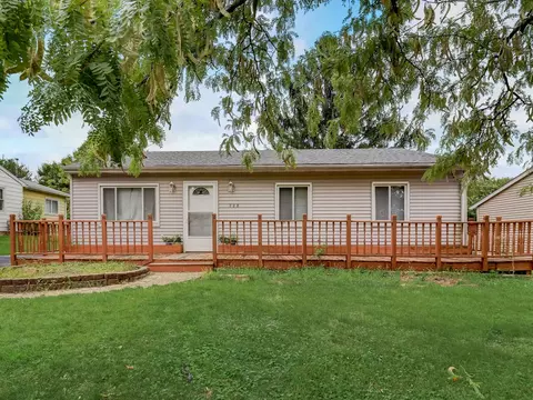 228 Creekside Dr, Bolingbrook, IL 60440