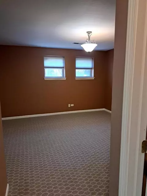 4900 S Champlain Ave, Chicago, IL 60615 photo 22
