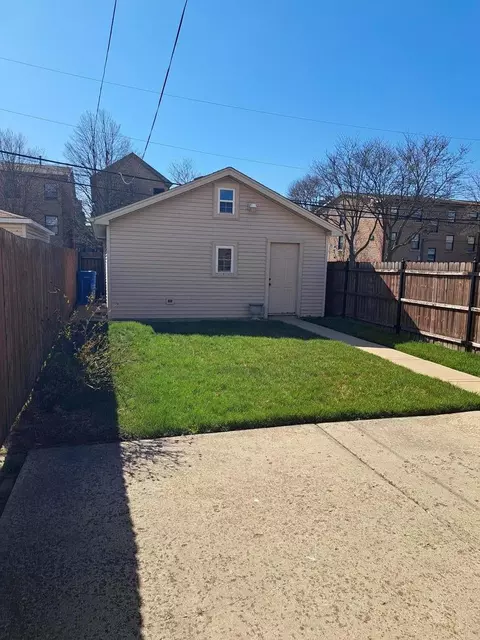 4900 S Champlain Ave, Chicago, IL 60615 photo 5