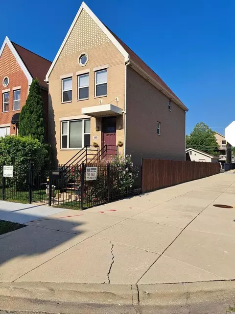 4900 S Champlain Ave, Chicago, IL 60615 photo 2