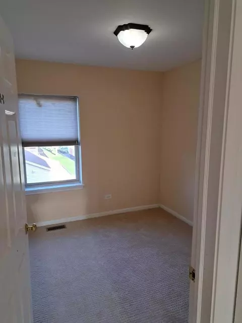 4900 S Champlain Ave, Chicago, IL 60615 photo 17