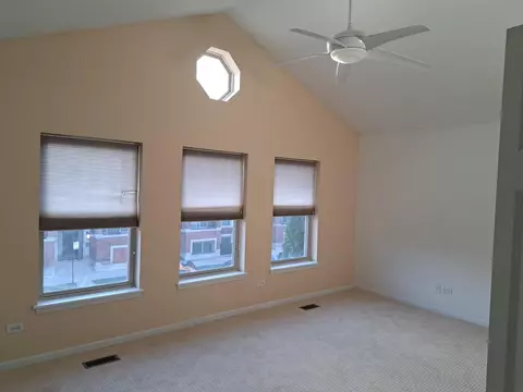 4900 S Champlain Ave, Chicago, IL 60615 photo 14