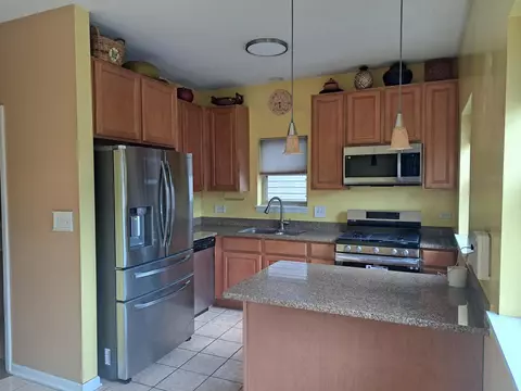 4900 S Champlain Ave, Chicago, IL 60615 photo 3