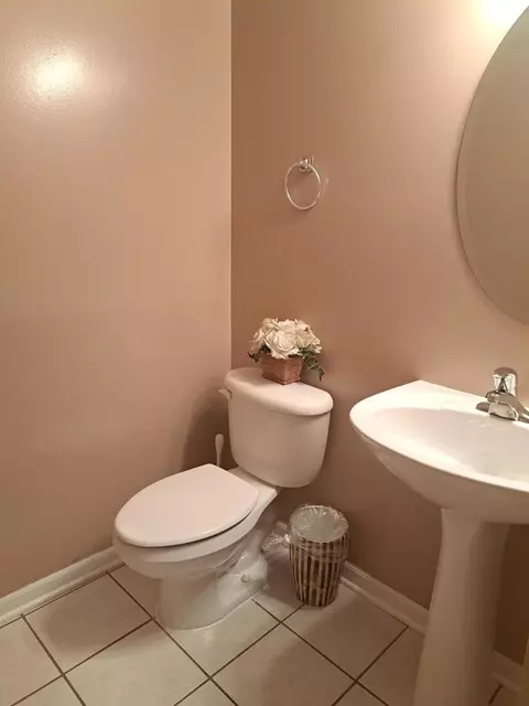 4900 S Champlain Ave, Chicago, IL 60615 photo 8