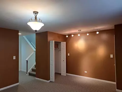 4900 S Champlain Ave, Chicago, IL 60615 photo 23
