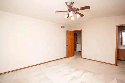 207 Clover Ct, Bloomington, IL 61704 photo 19