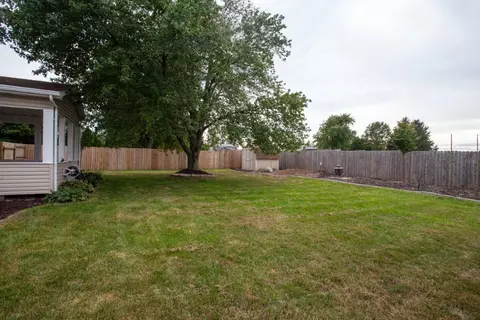 207 Clover Ct, Bloomington, IL 61704 photo 30