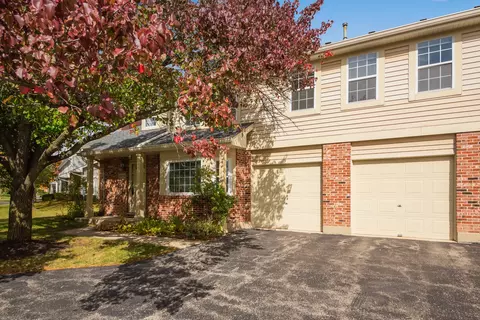 3004 Anton Dr, Aurora, IL 60504