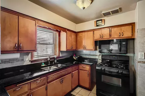 139 E 119th Pl, Chicago, IL 60628 photo 8