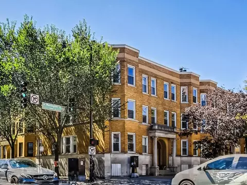 601 W Wellington Ave #2A, Chicago, IL 60657