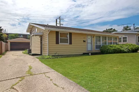 2617 W Grove Ave, Waukegan, IL 60085
