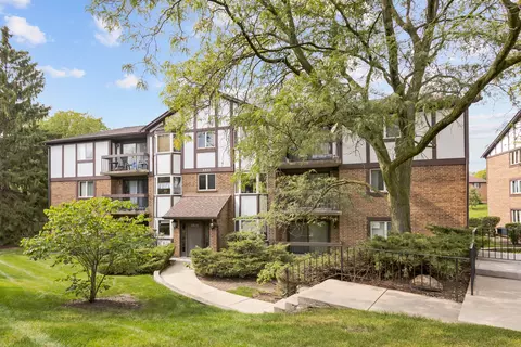 6820 Joliet Rd #10, Indian Head Park, IL 60525