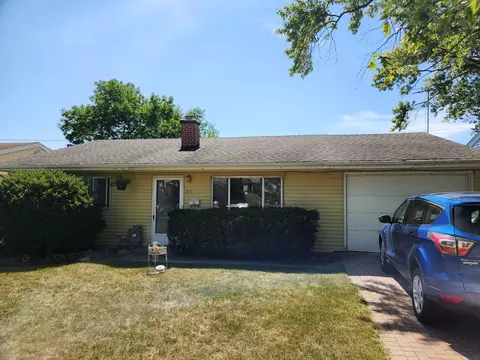 205 W Manchester Dr, Wheeling, IL 60090