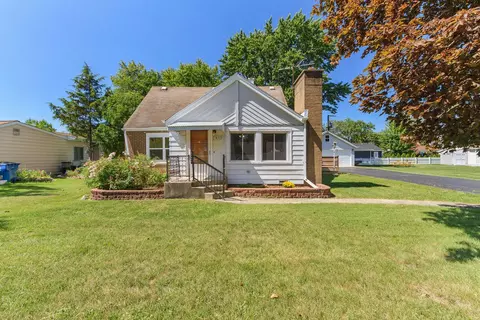 8512 Meade Ave, Burbank, IL 60459