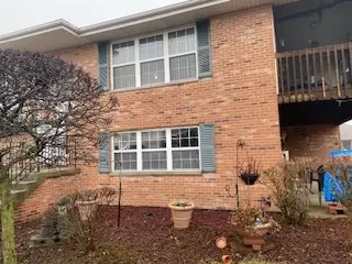 8564 Scheer Dr, Tinley Park, IL 60487 photo 2