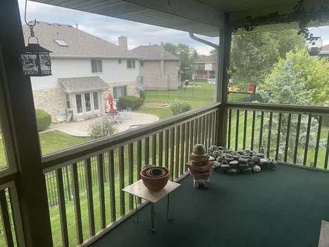 8564 Scheer Dr, Tinley Park, IL 60487 photo 5