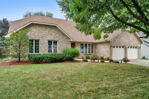 2808 Vimy Ridge Dr, Joliet, IL 60435