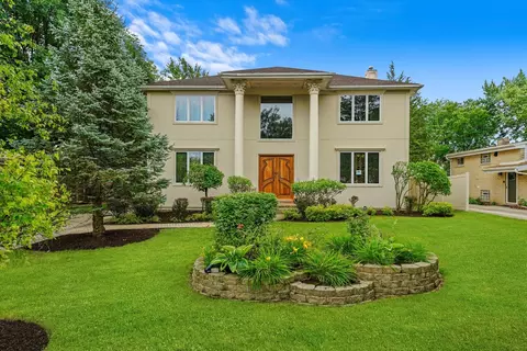 3435 Sorrel Dr, Northbrook, IL 60062