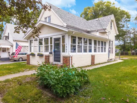1407 W Chestnut St, Bloomington, IL 61701 photo 2