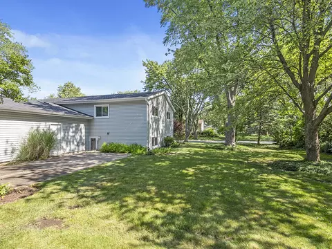 2219 Kingston Dr, Wheaton, IL 60189 photo 10