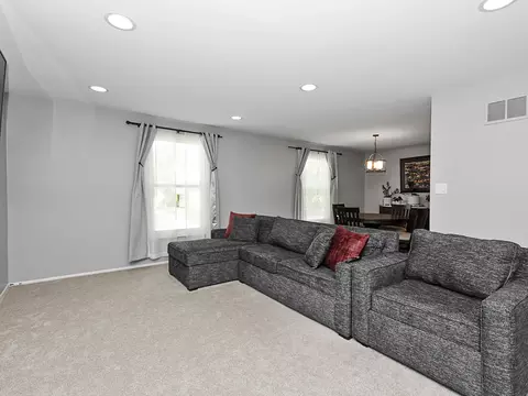 2219 Kingston Dr, Wheaton, IL 60189 photo 5