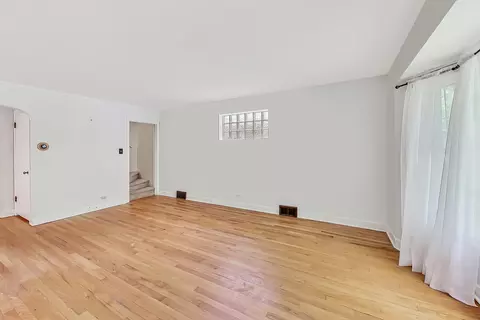2126 Dobson St, Evanston, IL 60202 photo 24