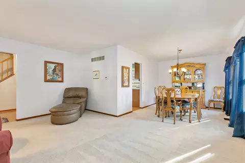 620 Tanglewood Dr, Algonquin, IL 60102 photo 4