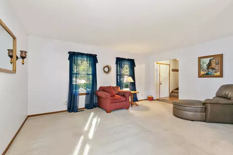 620 Tanglewood Dr, Algonquin, IL 60102 photo 3