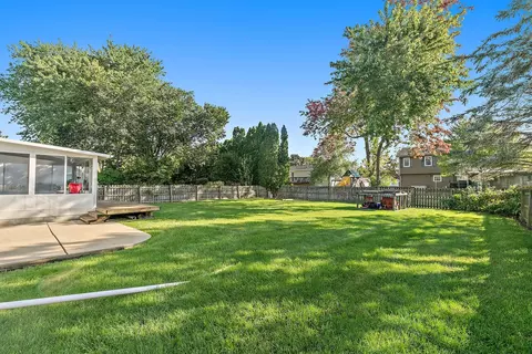 620 Tanglewood Dr, Algonquin, IL 60102 photo 25