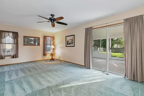 620 Tanglewood Dr, Algonquin, IL 60102 photo 11