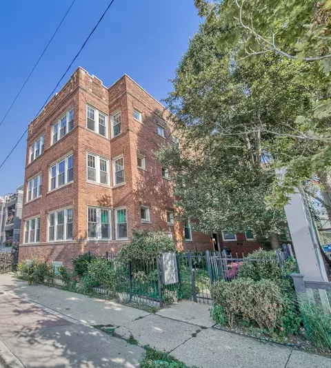 1622 W Diversey Pkwy #3A, Chicago, IL 60614