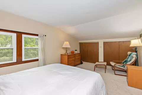 309 E 1st St, East Dundee, IL 60118 photo 17
