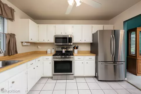 971 S Bartlett Rd, Bartlett, IL 60103 photo 6