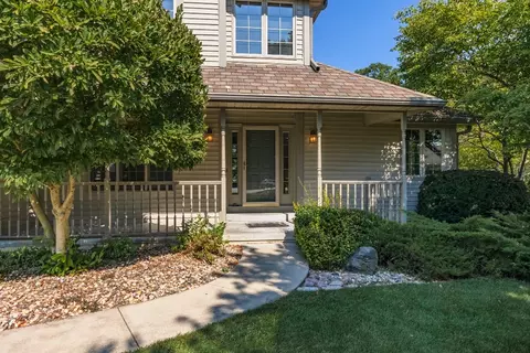 13602 Lucca Forest Dr, Bloomington, IL 61705 photo 4