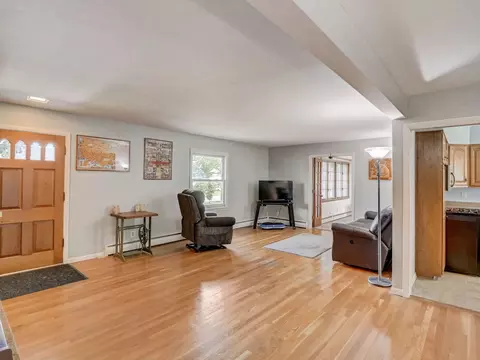 3513 Broad St, Mchenry, IL 60050 photo 3