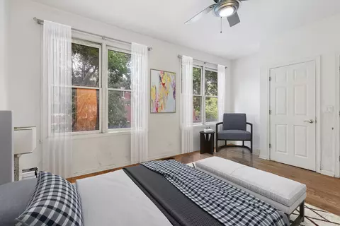 843 E 40th St, Chicago, IL 60653 photo 8