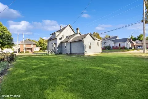 547 Guthrie St, Ottawa, IL 61350 photo 3