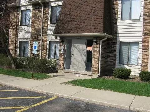 209 W Court Of Shorewood #2A, Vernon Hills, IL 60061