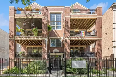 4826 N Winthrop Ave #1S, Chicago, IL 60640