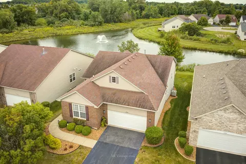17333 Winnipeg Cir, Lockport, IL 60441