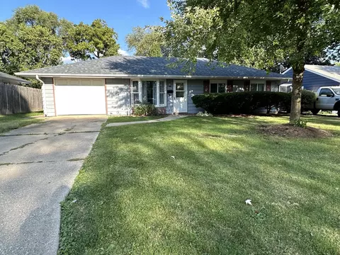 1129 N Russell Ave, Aurora, IL 60506