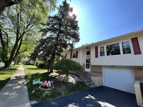 1239 Countryside Dr, Hanover Park, IL 60133