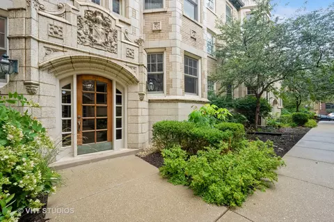 546 W Brompton Ave #3N, Chicago, IL 60657