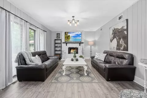 1908 Berkshire Pl, Wheaton, IL 60189 photo 6