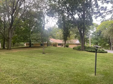 609 Ravine Rd, East Dundee, IL 60118