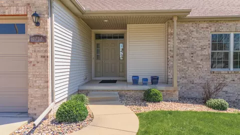 Exterior - 2818 Jacob Ln, Normal, IL 61761 photo 4 of 12